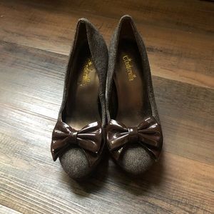 CINDERELLA OF BOSTON PUMPS SZ 4M 👠